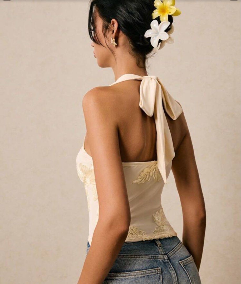SHEIN embroidery flower backless summer top (S) (Category: Sleeveless) located in San Pedro. Submitted by britzcloset (Listing ID 1437833372, Image 3). Description: .