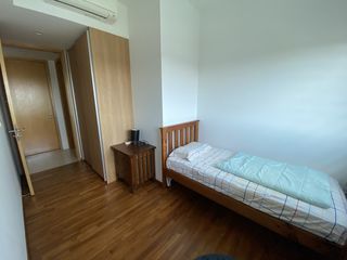 (Category: ) located in . Submitted by astoriasunset (Listing ID 1437768611, Image 1). Description: .