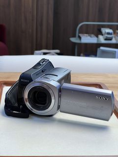 (Category: ) located in . Submitted by camerasmallboy (Listing ID 1437787845, Image 1). Description: .