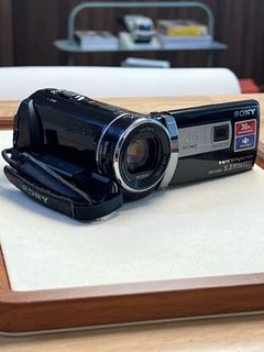 (Category: ) located in . Submitted by camerasmallboy (Listing ID 1437786169, Image 1). Description: .