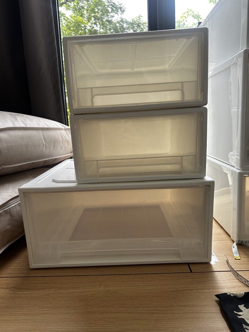 Storage box with drawer453704186468116480