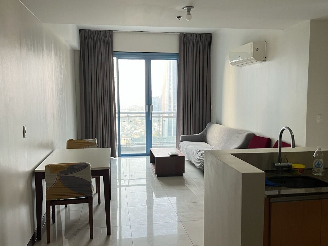 Three Central | Two Bedroom 2BR Condo Unit For Rent - #10023 (Category: Apartments & Condos) located in Makati City. Submitted by everbrightph_09171681688 (Listing ID 1437776541, Image 1). Description: ERE Code: 10023 Unit Details: 2BR 2TB FA: 80 sqm Fully Furnished Asking Price: Php 80,000.00 For best assistance and viewing schedule, call your professional real estate pals today! For Inquires: 0917 168 1688 For Enlistment: 0917 120 3196 Instagra