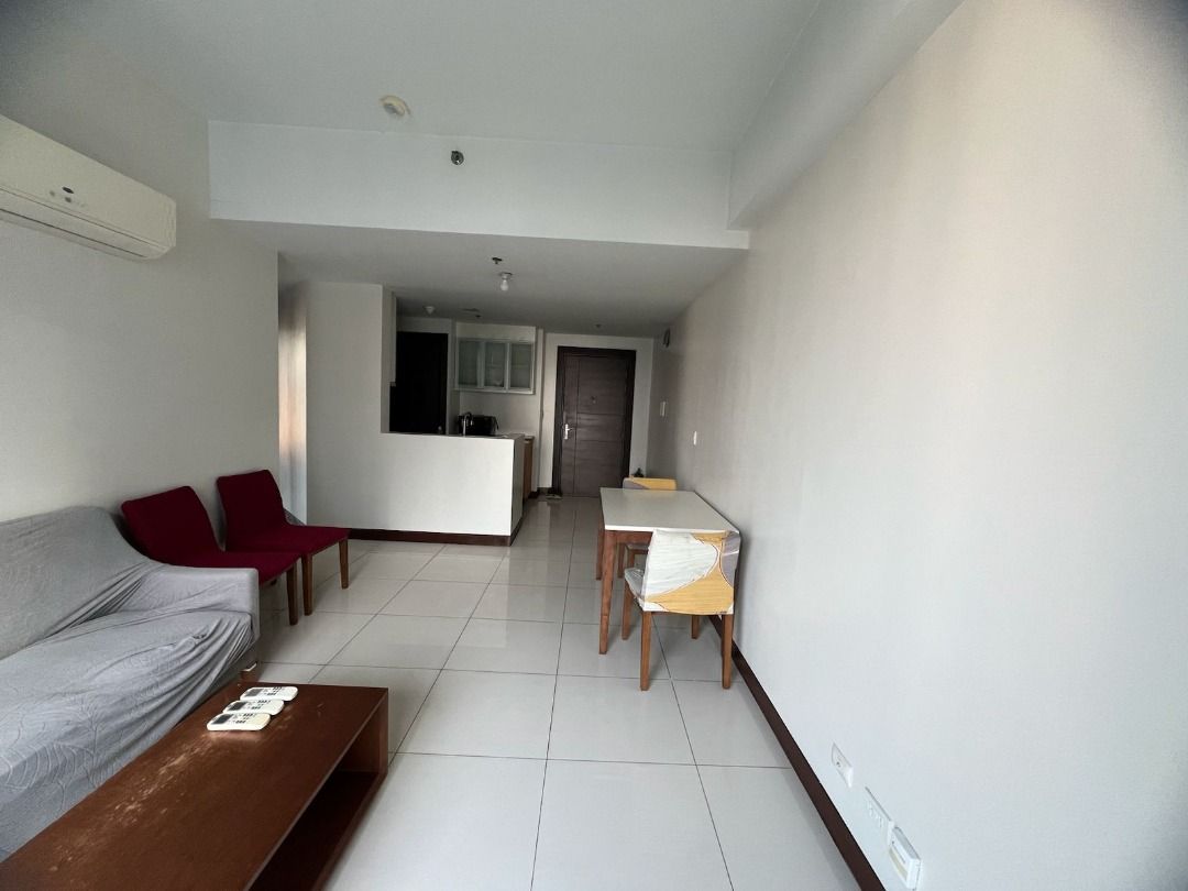 Three Central | Two Bedroom 2BR Condo Unit For Rent - #10023 (Category: Apartments & Condos) located in Makati City. Submitted by everbrightph_09171681688 (Listing ID 1437776541, Image 2). Description: ERE Code: 10023 Unit Details: 2BR 2TB FA: 80 sqm Fully Furnished Asking Price: Php 80,000.00 For best assistance and viewing schedule, call your professional real estate pals today! For Inquires: 0917 168 1688 For Enlistment: 0917 120 3196 Instagra