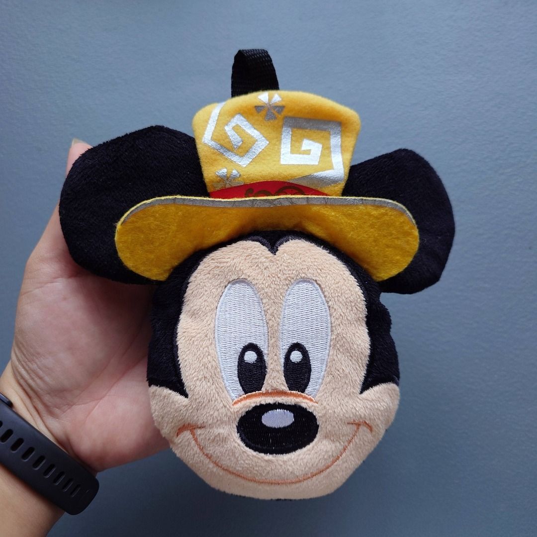 Tokyo Disney Resort 30th Anniversary Mickey Mouse face pouch plush (Category: Fan Merchandise) located in Pasig City. Submitted by toy_kwinndom (Listing ID 1437906025, Image 1). Description: .