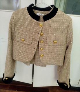 (Category: ) located in . Submitted by selling_preloved_items1122 (Listing ID 1437886744, Image 1). Description: .