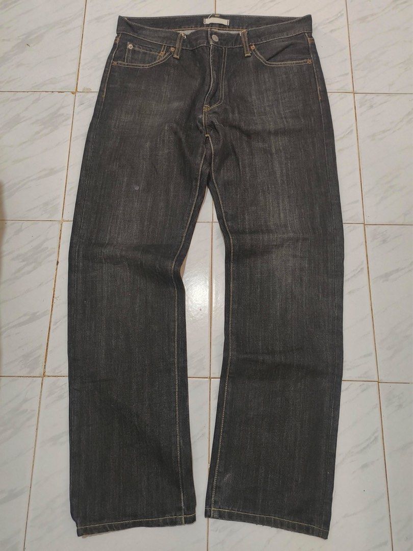 Uniqlo Dark Wash Jeans (Category: Jeans) located in Cagayan de Oro. Submitted by yukimaicdo (Listing ID 1437823876, Image 1). Description: - Uniqlo dark wash jeans - Size: 32 (81cm waist) - Classic five-pocket design - Straight leg fit - Material: 100% cotton - Button and zipper closure - Perfect for everyday wear Waist: 34” Rise: 8” Hips: 40” Outseam: 42” Inseam: 32”.