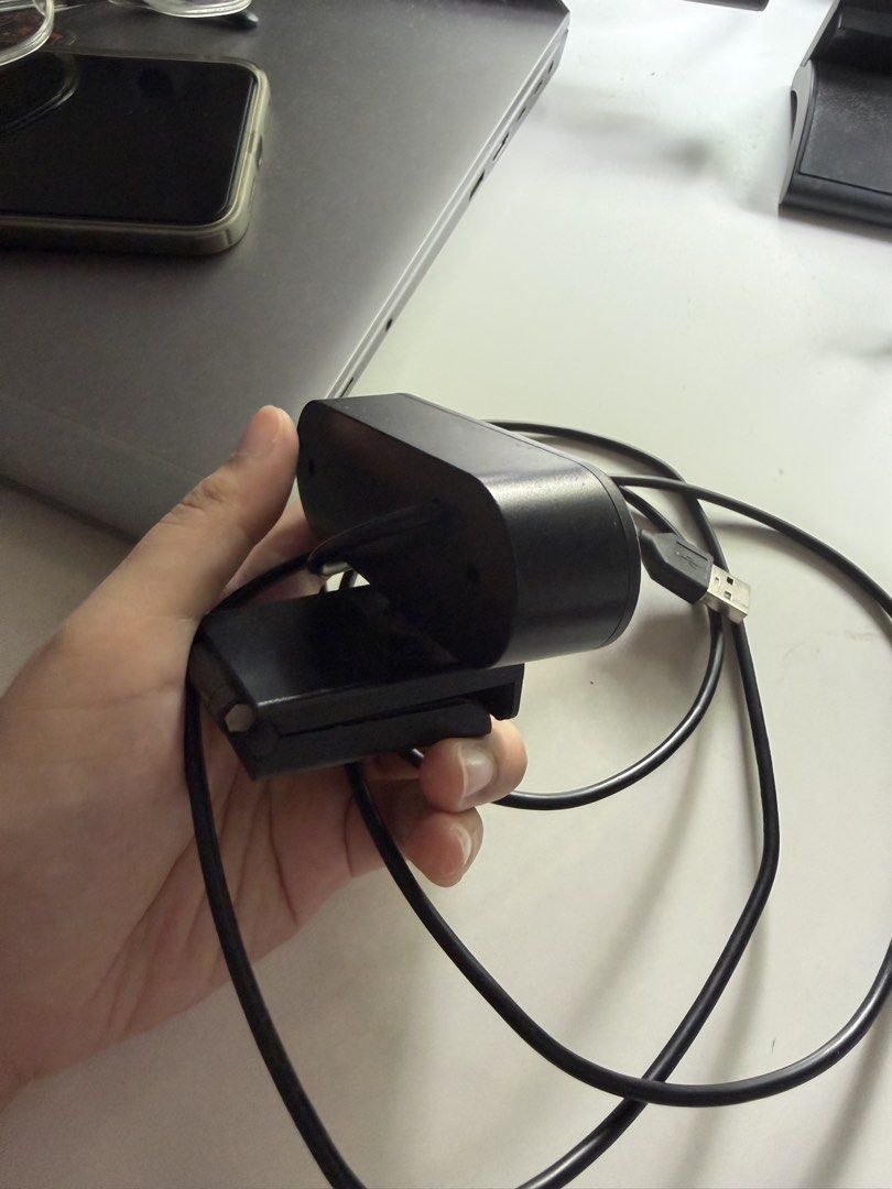 USB 1080P WEBCAM FULLHD (Category: Webcams) located in Manila. Submitted by onlyccabello (Listing ID 1437789794, Image 2). Description: used 1080p webcam minsan nag-ddisconnect na, pero working padin naman napagtiisan ng 4 years for work meetings rfs need funds.