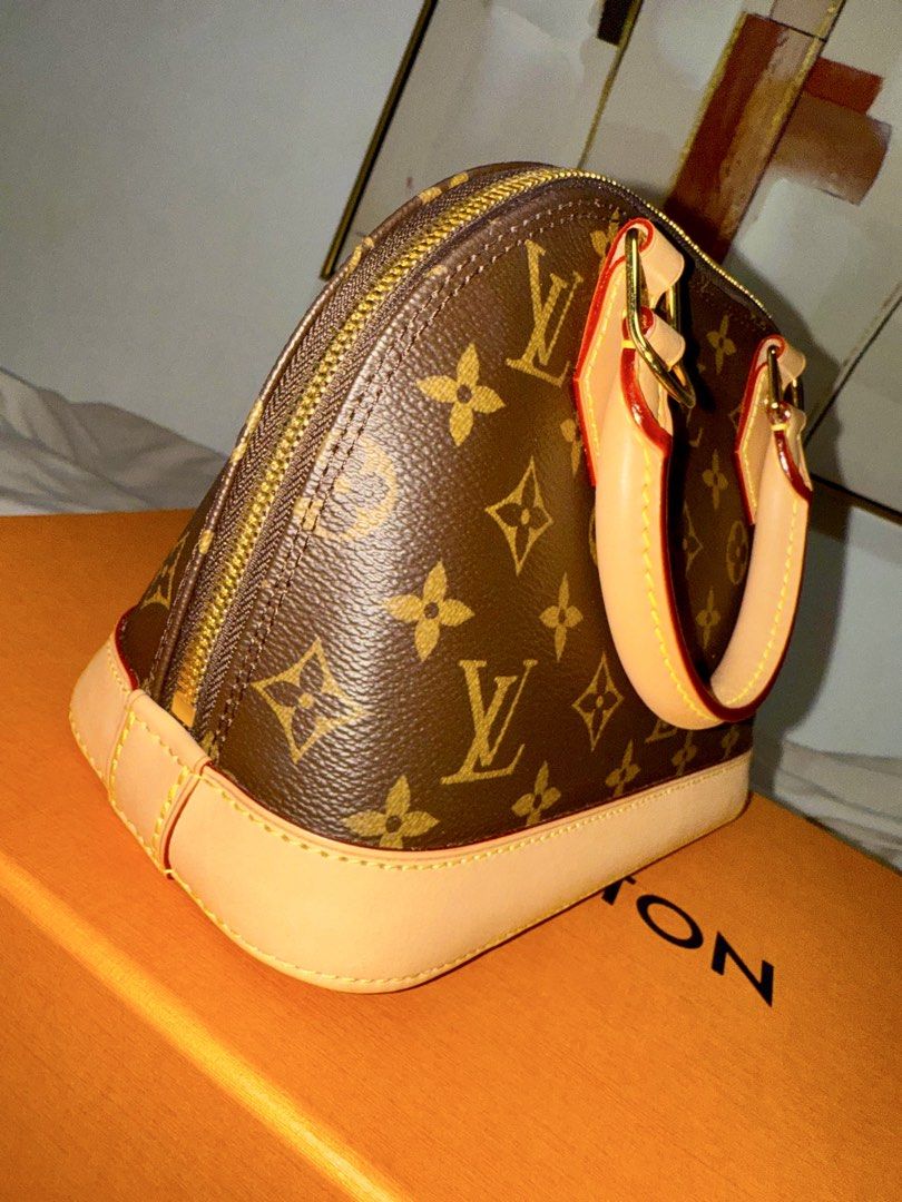 Used LV Alma bb (Category: Luxury Bags & Wallets) located in Del Monte. Submitted by richard.o.yu (Listing ID 1437893063, Image 3). Description: Authentic. Bought from Malaysia Dec. 28, 2024. Used twice only. Complete with receipt. Neg. .