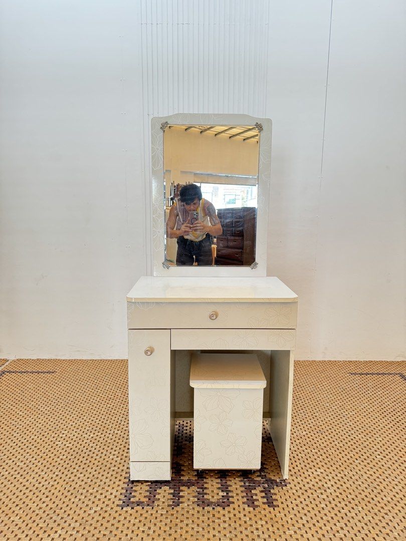 Vanity Dresser (Category: Tables & Sets) located in Quezon City. Submitted by matetdevis13 (Listing ID 1437933135, Image 1). Description: Vanity Dresser Set Price: 5,900 L24 x W15.5 x H55/28.5 In good condition Code MJS25-E57.