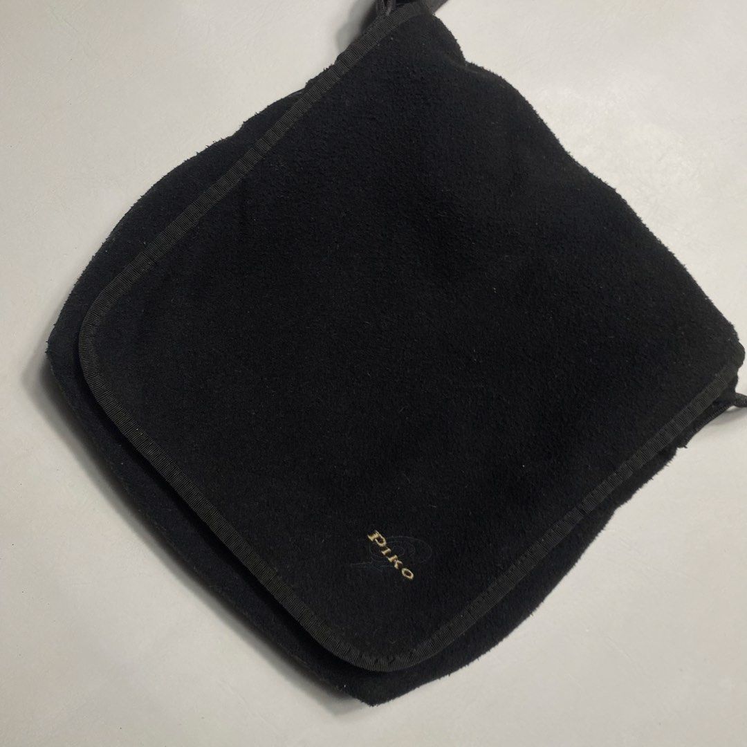 VINTAGE Y2k Piko MESSENGER BAG (Category: Sling Bags) located in San Fernando. Submitted by rianne_von (Listing ID 1437873151, Image 2). Description: CONDITION: EXCELLENT ISSUE: NONE DIMENSIONS:W13 x L14.