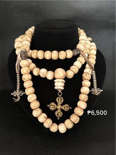 (Category: ) located in . Submitted by amidalajewelryandartifacts (Listing ID 1437915688, Image 1). Description: .