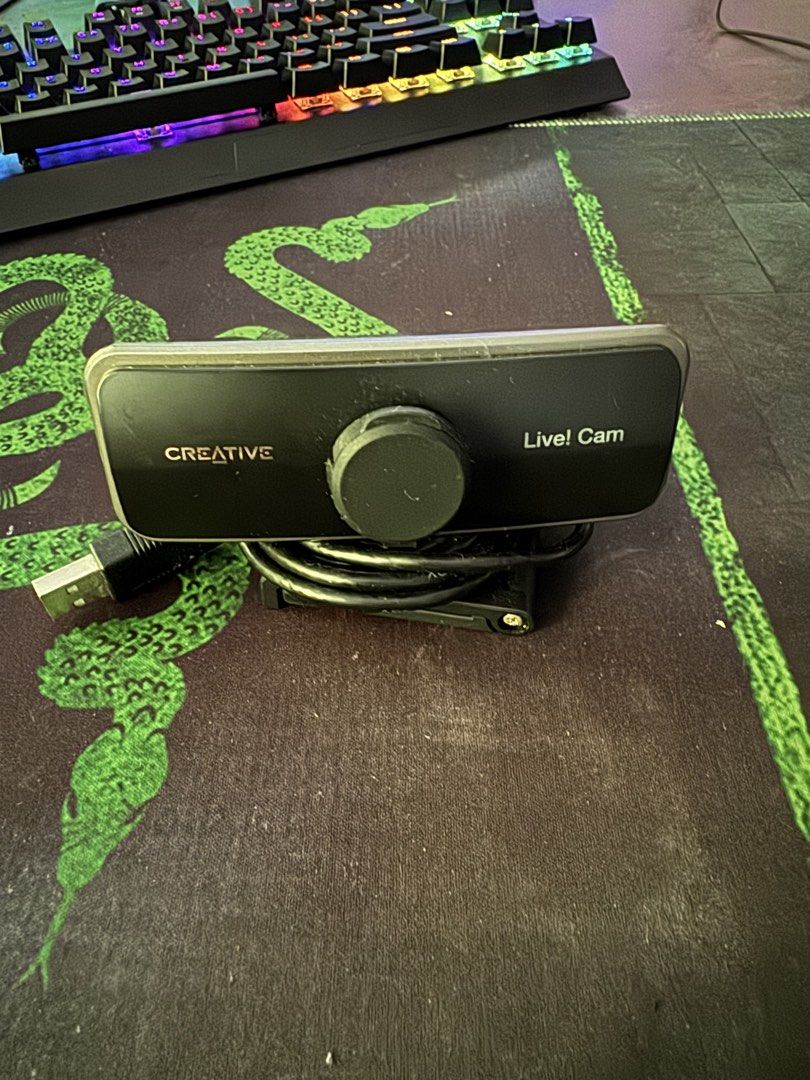 Webcam With Privacy Cover454015877362503680