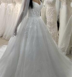 (Category: ) located in . Submitted by declutteringbride (Listing ID 1437902661, Image 1). Description: .