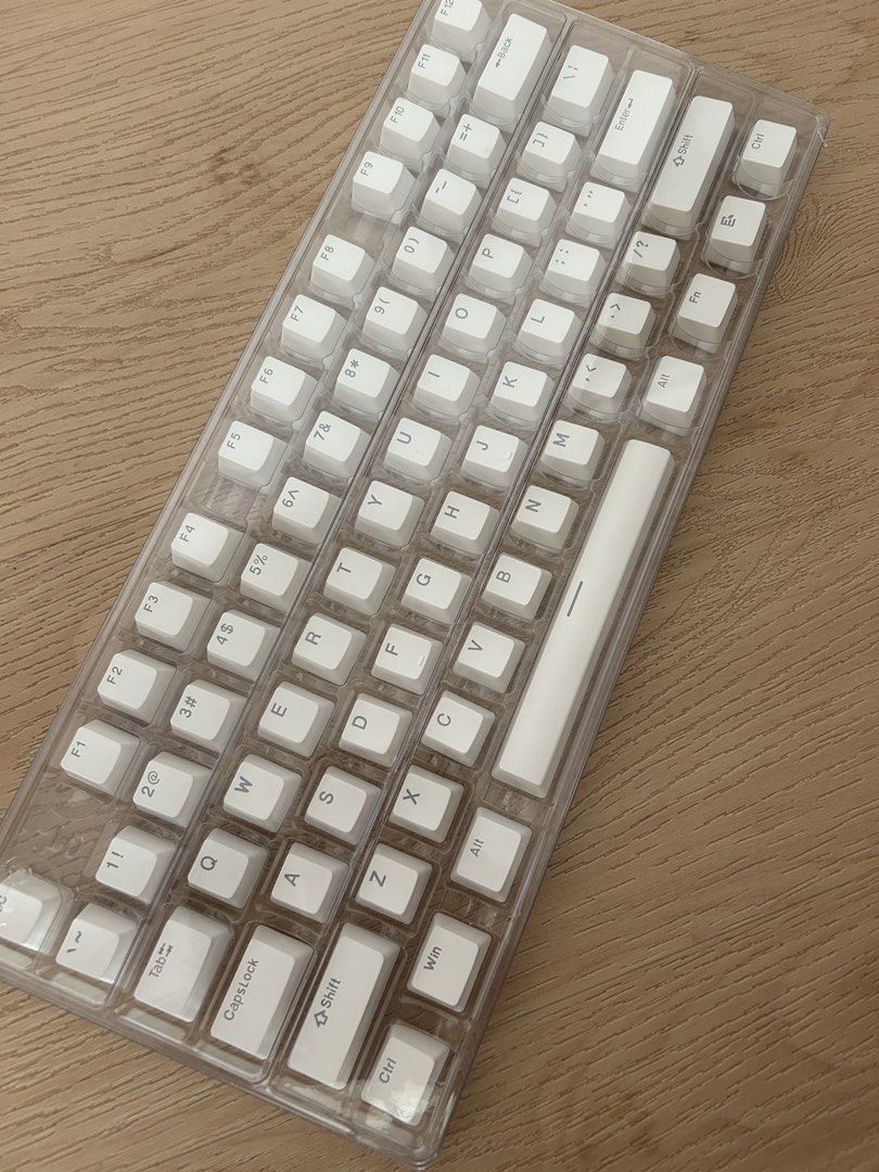 White Keyboard Key Caps453902736588820481