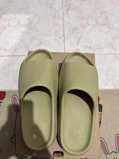 (Category: ) located in . Submitted by ychueng (Listing ID 1437932235, Image 1). Description: .