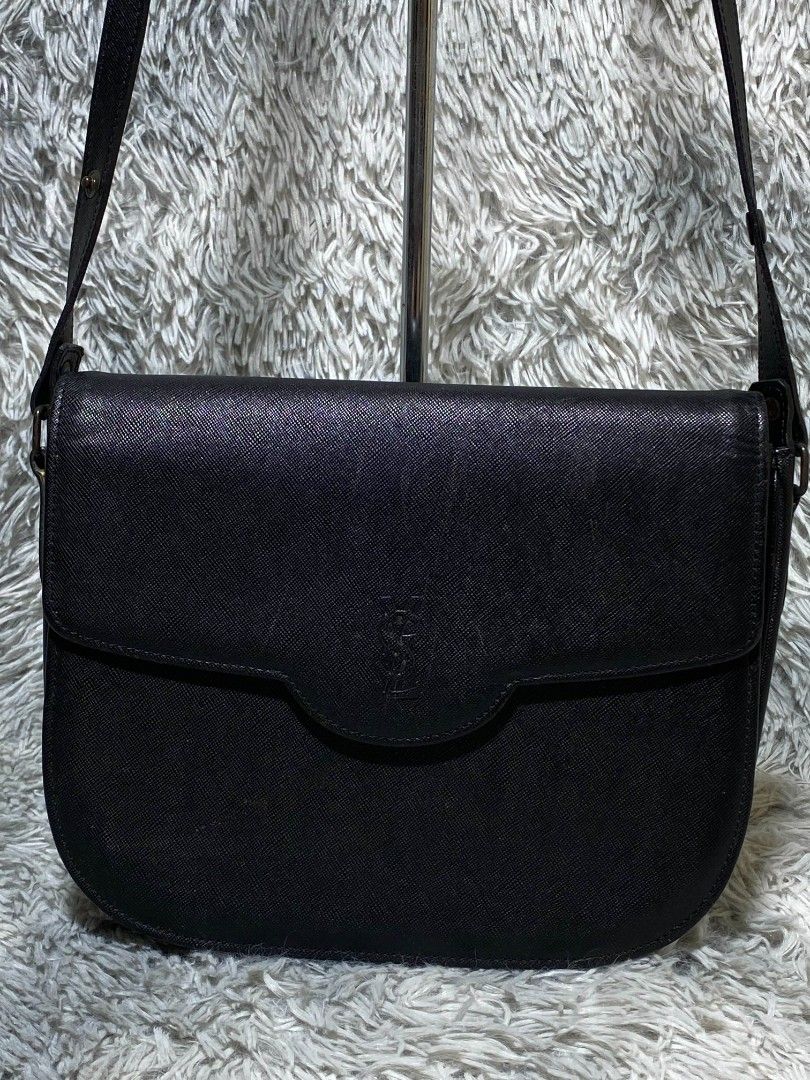 Ysl Crossbody bag womens (Category: Cross-body Bags) located in Manila. Submitted by goodsrags (Listing ID 1437778205, Image 2). Description: What you see is what you get all details pic attached no issue as is excellent condition Message me for measurements.