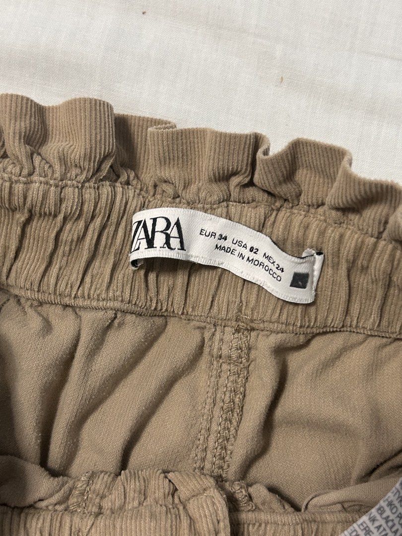 Zara Corduroy Pants (Category: Jeans) located in Manila. Submitted by zxcvbnmsof (Listing ID 1437833143, Image 2). Description: .