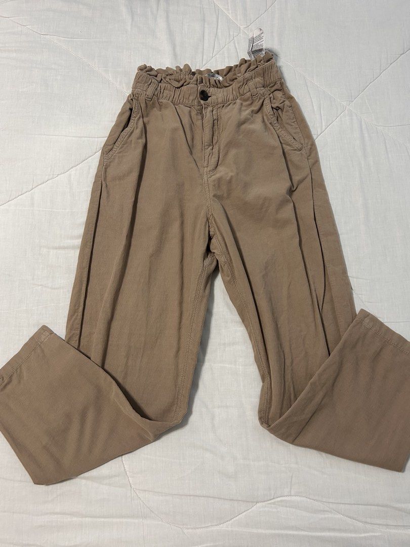 Zara Corduroy Pants (Category: Jeans) located in Manila. Submitted by zxcvbnmsof (Listing ID 1437833143, Image 1). Description: .