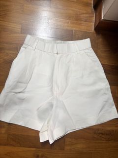 (Category: ) located in . Submitted by queenofthrift (Listing ID 1437806323, Image 1). Description: .