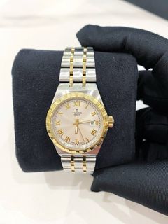 (Category: ) located in . Submitted by luxshare_preloved_ (Listing ID 1438021485, Image 1). Description: .