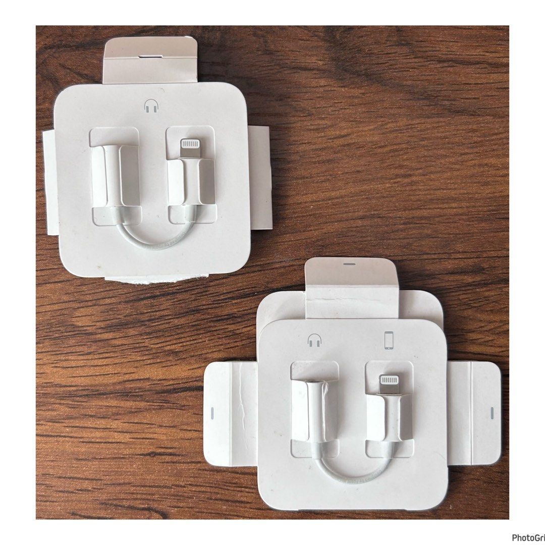 3.5 Apple Lightning Jock (Category: Cables & Adaptors) located in Pasig City. Submitted by califinestcollectibles (Listing ID 1437967160, Image 3). Description: 3.5 Apple Lightning Jock EL#180 No Issues Model No: A1749 2pcs Brandnew Apple Lightning Jock - 400 pesos each 5pcs Used Apple Lightning Jock - 200 pesos each Original/Authentic From USA Pick Up at One Oasis condominium ortigas extension pasig city Or Delivery via Lalamove,Jnt, LBC cod/cop