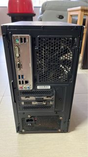 Computer Case (90% New)460794483558338560