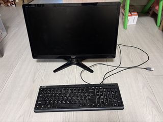 Acer Computer Monitor and Keyboard460722218845480960