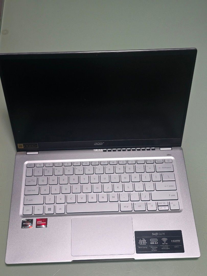 Acer Swift GO  14" Laptop