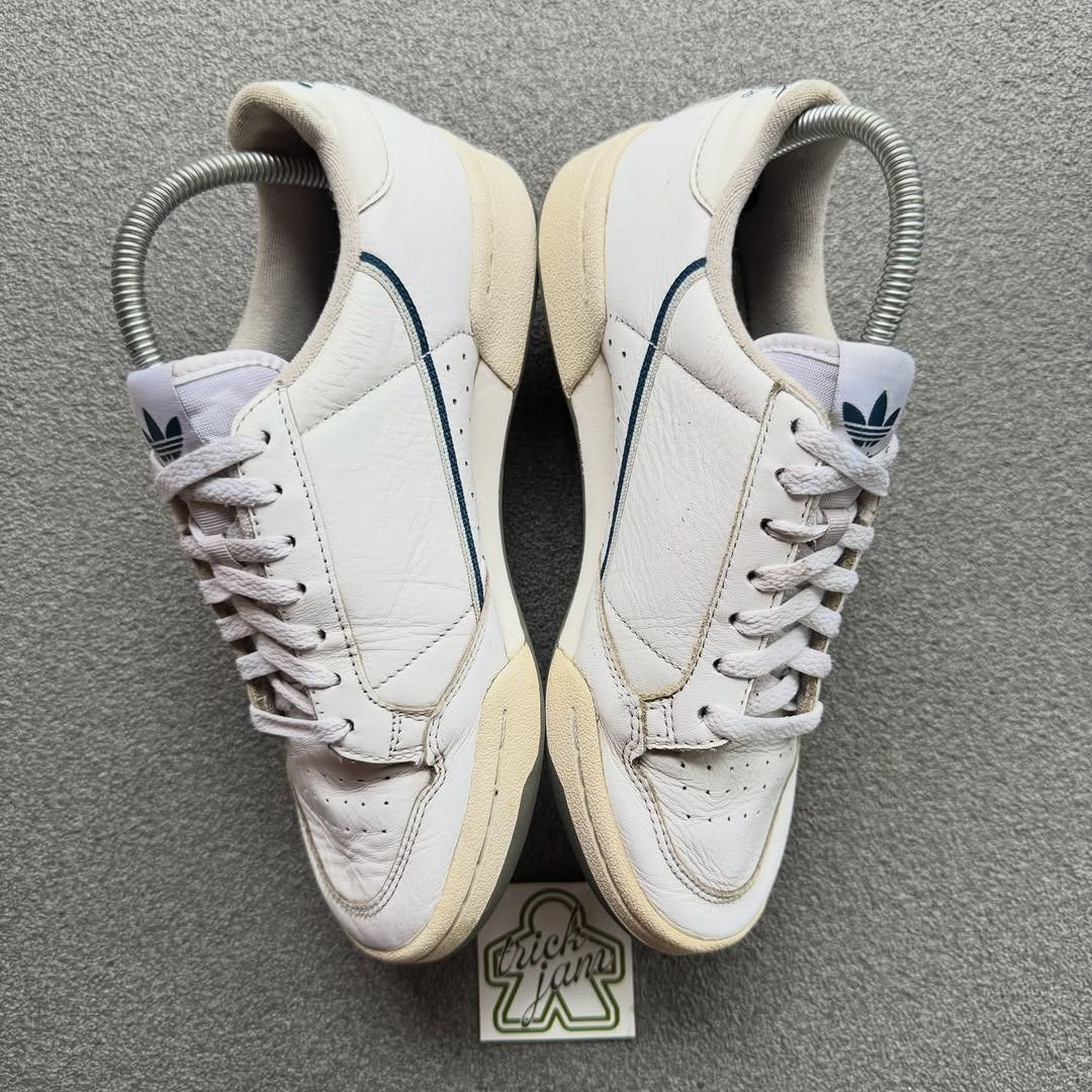 ADIDAS CONTINENTAL 80 WHITE ROYAL BLUE (Category: Sneakers) located in Cagayan de Oro. Submitted by huntbytrickjam.v2 (Listing ID 1438035194, Image 3). Description: AĎIDÁS CONTINËNTÁL 80 WHITE ROYAL BLUE US 7.5 / EURO 40.5 / CM 25.5 EXCELLENT Pair Only Sign of Usage M - 1599.