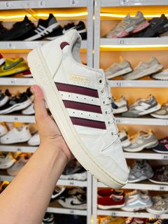 (Category: ) located in . Submitted by soletrip_footwear_trading (Listing ID 1437961851, Image 1). Description: .