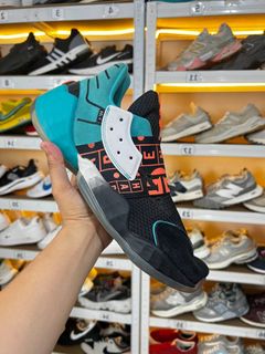 (Category: ) located in . Submitted by soletrip_footwear_trading (Listing ID 1437939451, Image 1). Description: .