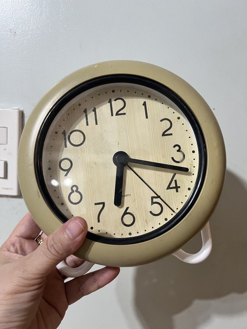 Affordable Mini Wall / Desk Clock 😍👌🏻 (Category: Clocks) located in Malolos. Submitted by afford.japan (Listing ID 1438062181, Image 1). Description: Affordable Mini Wall / Desk Clock 😍👌🏻.