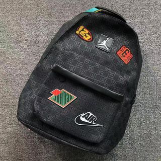 （分類：）位於 。 由 thrifterfinds 提交（商品編號 1438104037，圖片 1）。簡介： 。