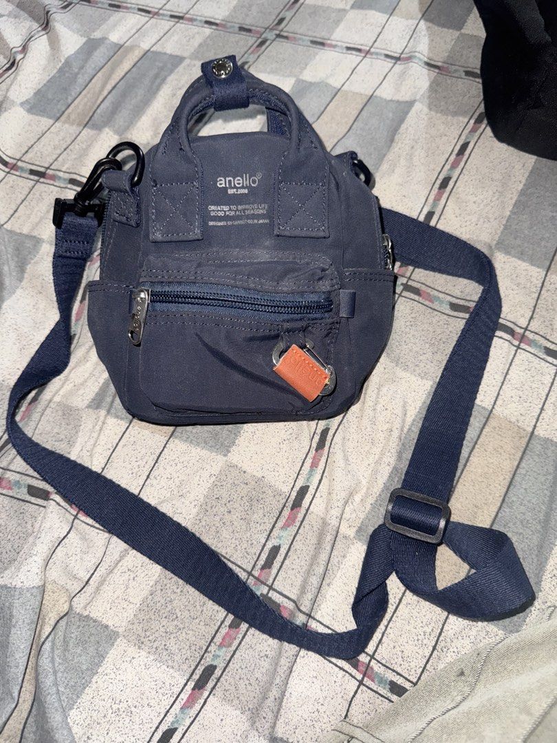 Anello mini sling bag (Category: Shoulder Bags) located in Capas. Submitted by nopeasdf (Listing ID 1437974854, Image 1). Description: .
