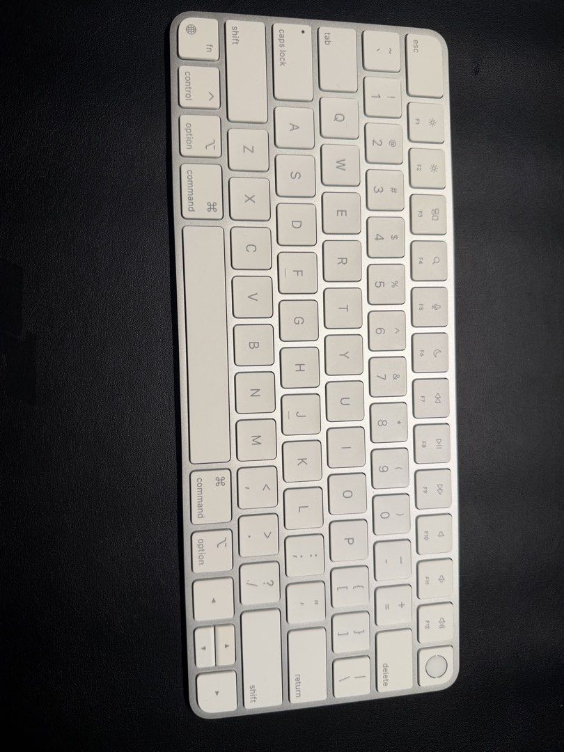 Apple Magic Keyboard Touch ID-White454842102087034881