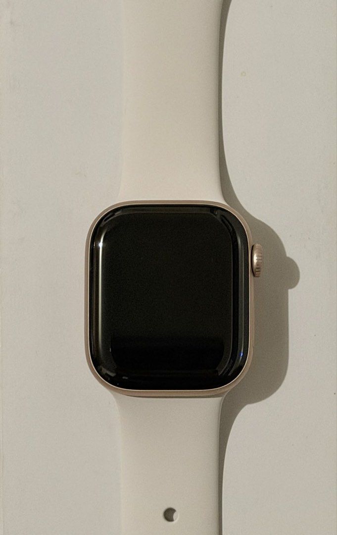 Apple Watch Series 11 42mm (Category: Wearables & Smart Watches) located in Quezon City. Submitted by lookingforliksae (Listing ID 1437953193, Image 1). Description: - Apple Watch Series 11 - Rose gold, 42mm size - Includes original box and charger - Comes with original strap - never been used. sinet up lang once then after nun hindi talaga nagamit. after set up na-reset na rin. - my mom got it as a gift kaso hindi niya alam pano gamitin 😅 - bra