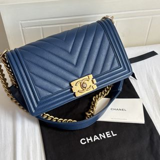 (Category: ) located in . Submitted by snatchmybag (Listing ID 1438035333, Image 1). Description: .