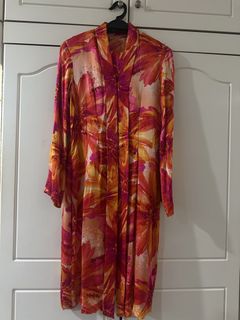(Category: ) located in . Submitted by prilovedwear (Listing ID 1438008218, Image 1). Description: .