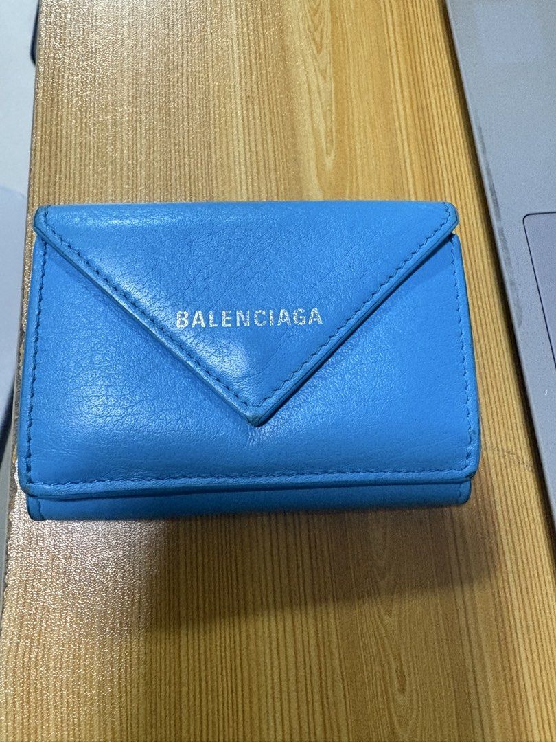 Balenciaga wallet authentic (Category: Luxury Bags & Wallets) located in Malolos. Submitted by 3Coolitz (Listing ID 1437977621, Image 1). Description: Missing button can be bought to Mr. Quickie for repair. Please see posted photos. This is a steal price Mas mura pa sa coach wallet price mga siss! .