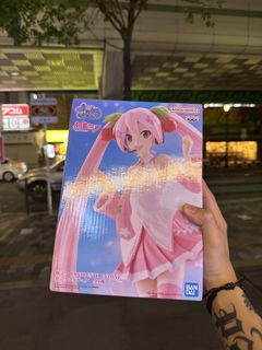 （分類：）位於 。 由 kfa2000331 提交（商品編號 1438075567，圖片 1）。簡介： 。