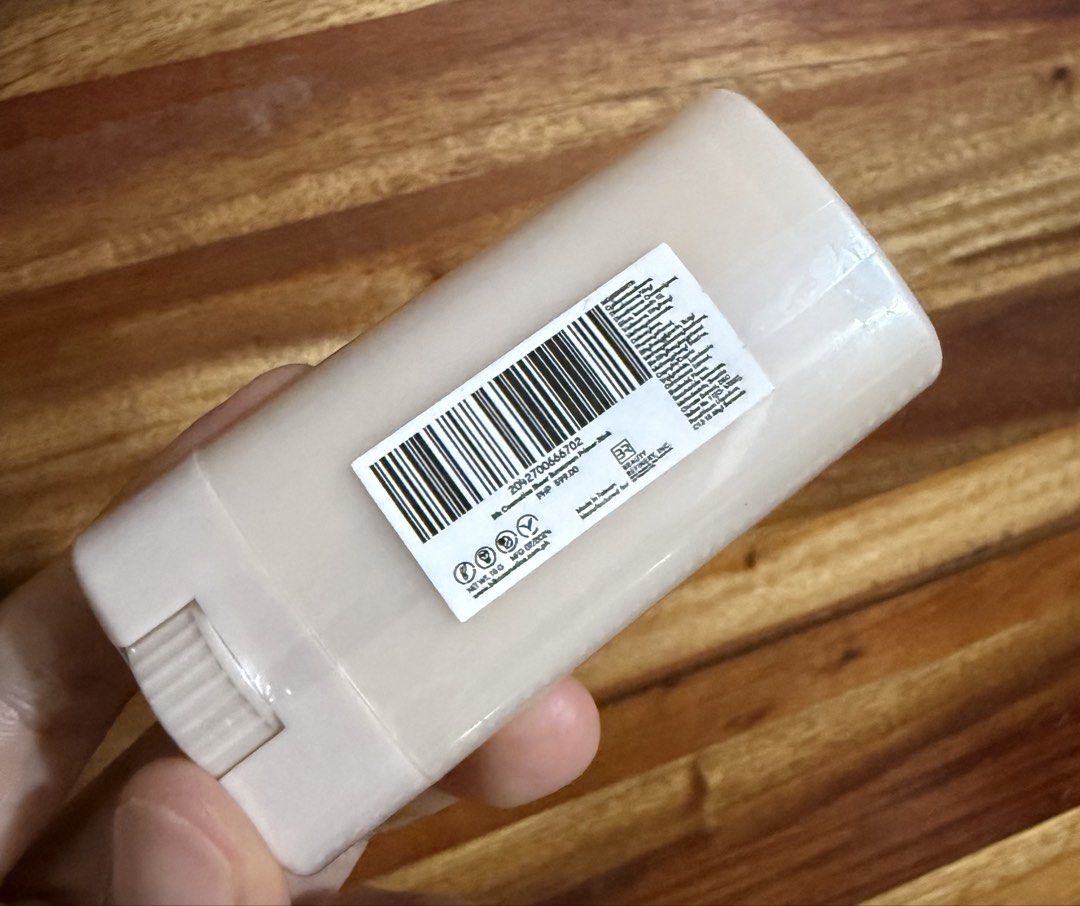 BLK Sheer Sunscreen Primer Stick SPF50 UVA/UVB (Category: Face Care) located in San Pablo. Submitted by lmdailo (Listing ID 1437973374, Image 2). Description: Brandnew No white cast water resistant .