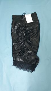 (Category: ) located in . Submitted by fashion.2026 (Listing ID 1437967155, Image 1). Description: .