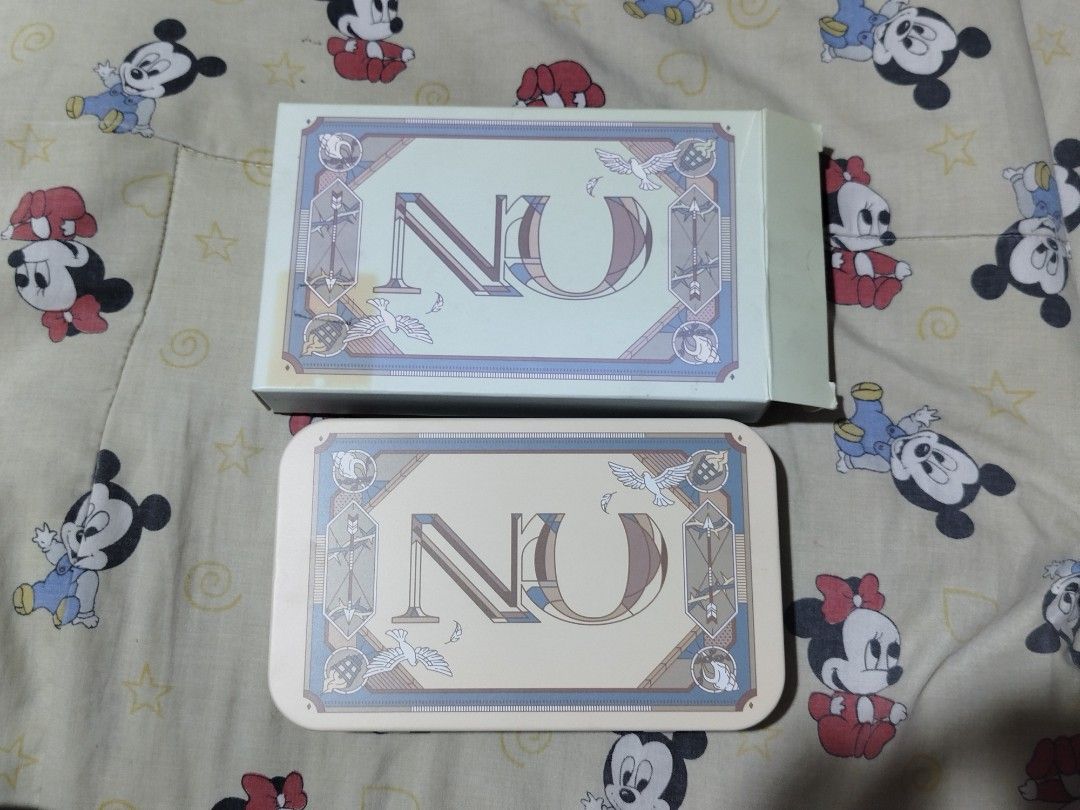 BTS "ON" mini makeup brush set (Category: Makeup) located in Caloocan City. Submitted by tofu_mirin21152 (Listing ID 1438084689, Image 2). Description: ❗❗❗PLS READ DESC ❗❗❗ • complete sealed brushes • box opened for pictures •box condition: 7.5/10 •makeup metal tin condition 10/10 pls don't hesitate to mssg for questions or availability LOC: south Caloocan MOP: GCASH only MOD: Lalamove or JnT.