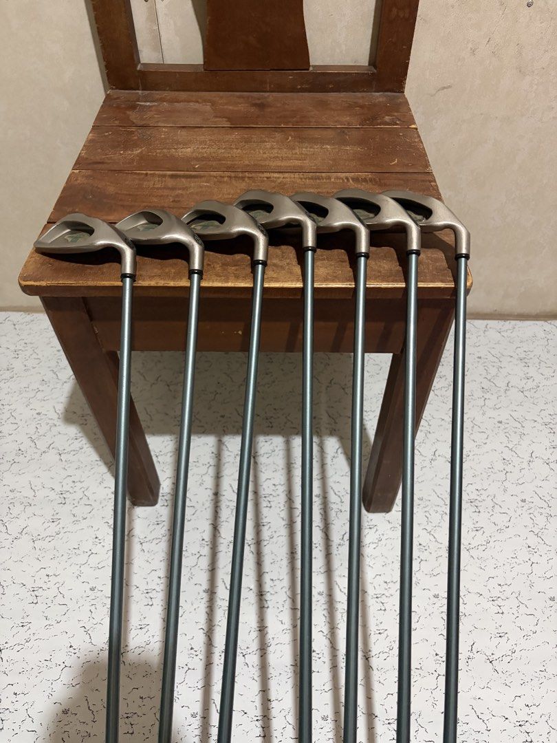 Callaway Big Bertha Irons Set (Category: Golf) located in Davao. Submitted by keeemm (Listing ID 1438063421, Image 1). Description: - Callaway Big Bertha iron set (4, 5, 6, 7, 8, 9, S) - Silver club heads with black shafts - Model name clearly visible - Great for golf enthusiasts.