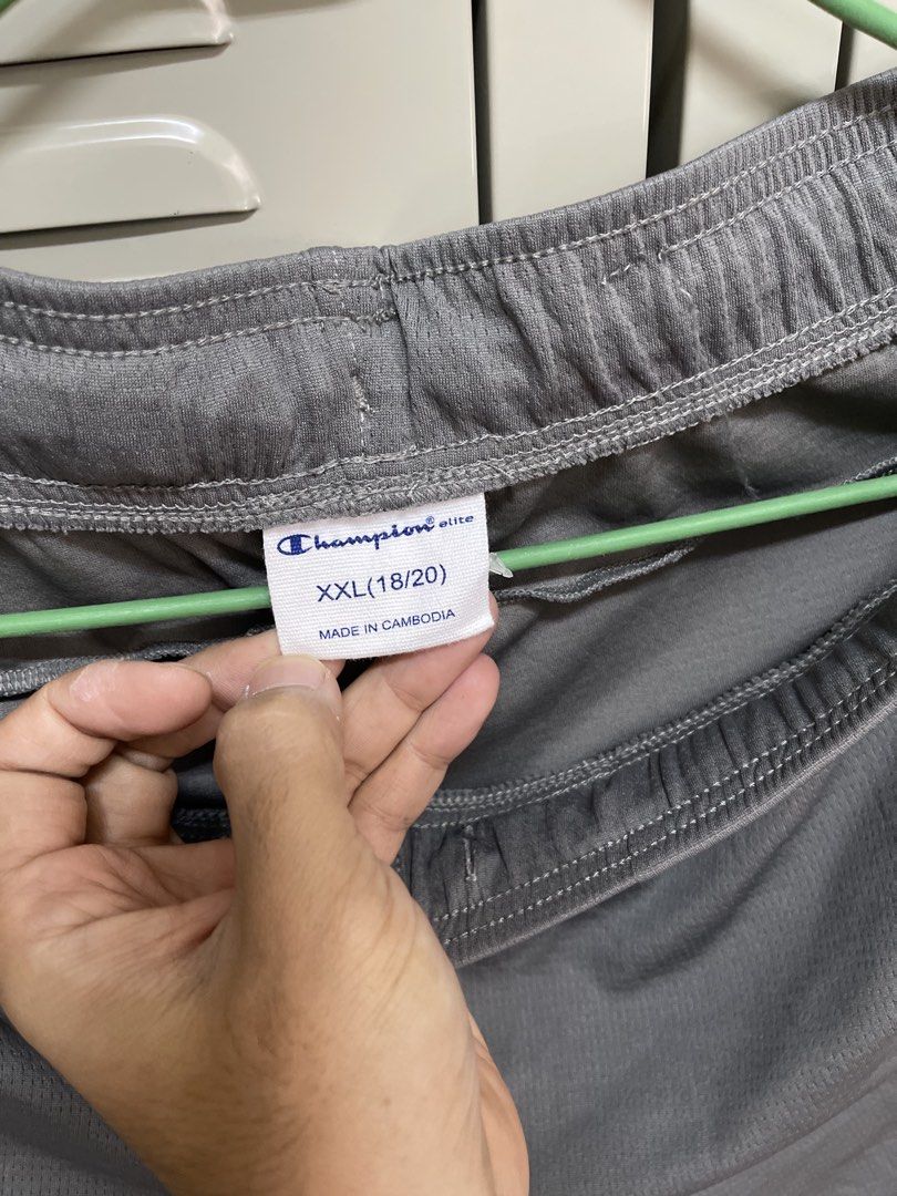 由 originalitems.com (刊登 ID 1437990813，圖片 1) 提交，位於 彰化縣 (Changhua) 的 Champion above the knee (類別：短褲)，說明：。