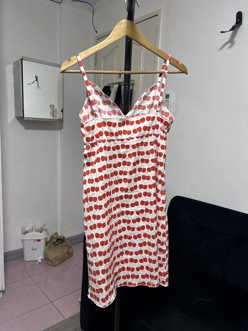 Cherokee Cherry Print Dress - XS-S (Category: Dresses) located in Manila. Submitted by jdjdnxei (Listing ID 1438109073, Image 2). Description: .
