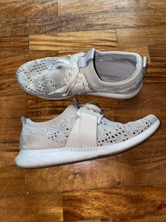 (Category: ) located in . Submitted by roseaiscloset (Listing ID 1437944164, Image 1). Description: .