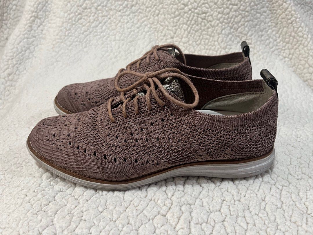 Cole Haan Grand OS (Category: Sneakers) located in Paranaque City. Submitted by cheesecakeflow (Listing ID 1438030702, Image 3). Description: Cole Haan Grand OS Size 7 1/2 B US Women’s Authentic, mall bought Rfs: decluttering, too many shoes, need funds 💸 .