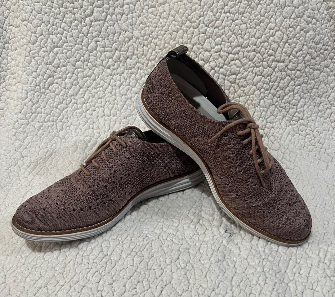 Cole Haan Grand OS (Category: Sneakers) located in Paranaque City. Submitted by cheesecakeflow (Listing ID 1438030702, Image 2). Description: Cole Haan Grand OS Size 7 1/2 B US Women’s Authentic, mall bought Rfs: decluttering, too many shoes, need funds 💸 .
