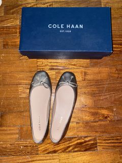 (Category: ) located in . Submitted by roseaiscloset (Listing ID 1437943035, Image 1). Description: .